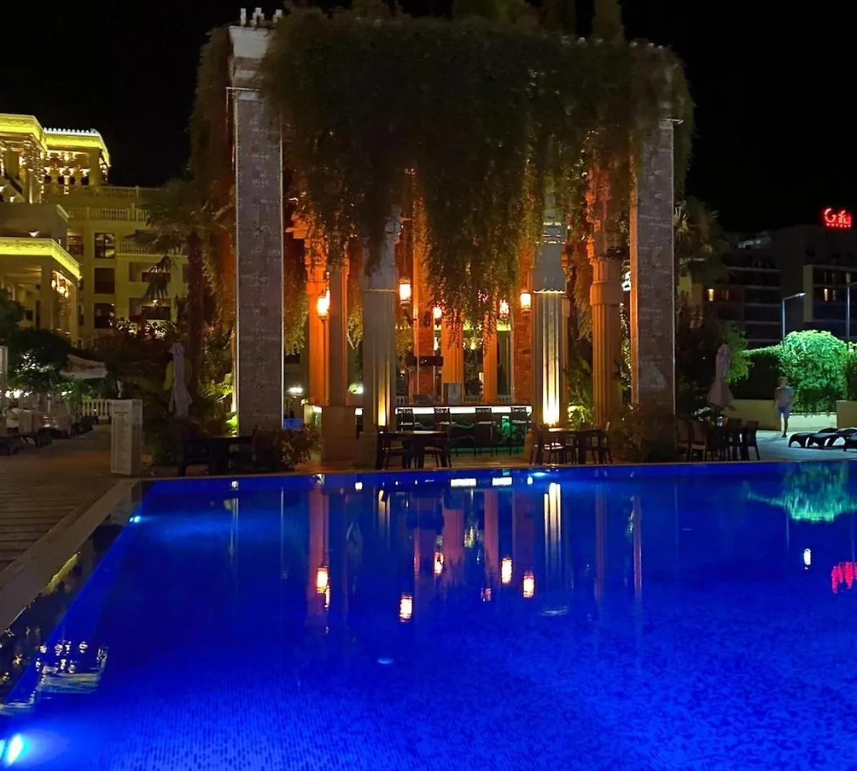 Argisht Luxury Apartment With 4 Pools, Zlate písky